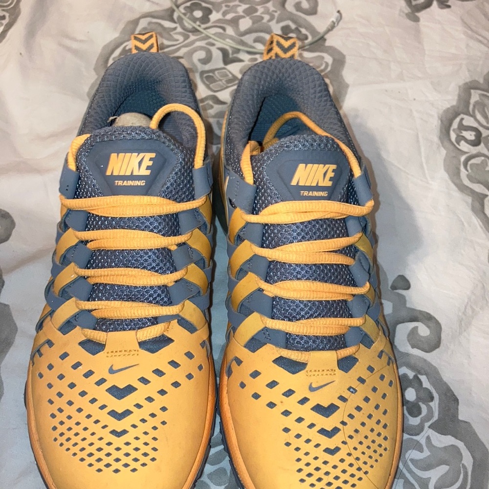 Selling because Ive never worn them and never will